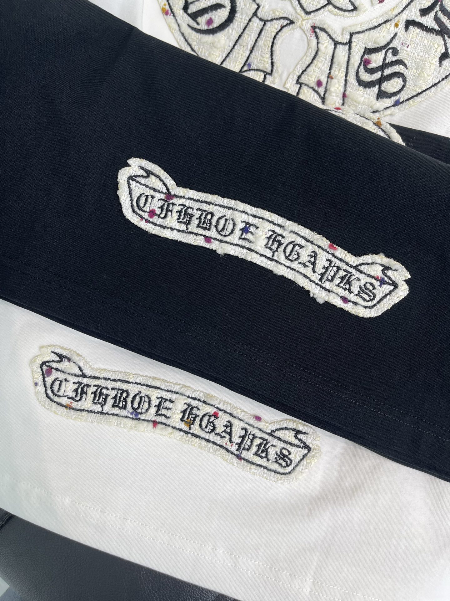 Women's short sleeves